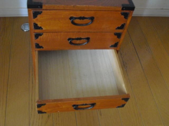 Amazon｜木製5段小物タンス高さ約37.2cm横幅約24.2cm奥行き約21.8cm