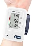 Moniteur de Tension Artérielle au Poignet A&D Medical pour Usage Domestique - UB-525CN, Brassard Ajustable BP (5.3-8.5"/13.5-21.5 cm) Fonctionnement à Un Bouton, Mémoire de 60 Lectures, Éligible FSA/HSA, 2 Piles AAA