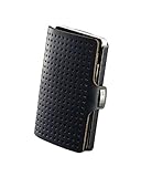 𝐒𝐂𝐇𝐈𝐂𝐊𝐄𝐒 𝐋𝐎𝐂𝐇-𝐃𝐄𝐒𝐈𝐆𝐍: Bei dem individuellen Design für unser Leder Case haben wir uns von gelochten Auto-Klima-Ledersitzen inspirieren lassen und so einen exklusiven Look kreiert.