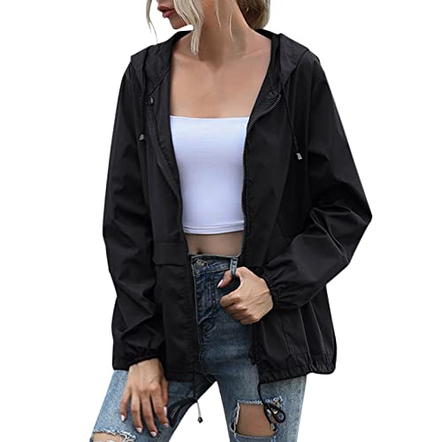 Chaqueta impermeable con capucha mujer que soluciona los días de lluvia