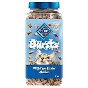 Blue Buffalo Bursts Crunchy & Creamy Cat Treats, Great for Training, Paw-Lickin’ Chicken, 12-oz. Tub