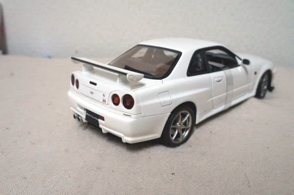 オートアート　GT-R R34 1/18スケールモデル ホワイト オートアート 1/18 ニッサン スカイライン GT-R R34 VスペックII
