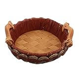 Panier de rangement respirant : la structure ajourée et tressée de ce panier à apéritif favorise la circulation de l'air, réduisant ainsi l'humidité et préservant la fraîcheur de vos aliments plus longtemps. panier à avec poignée. plateau en osier tressé à la main