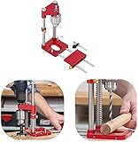 【Holzbohrer-Locator】: Unser Bohrer-Locator für die Holzbearbeitung hat eine Bohrerkapazität von 1″, aber wenn Sie ihn entfernen und umkehren, können Sie Bits mit einer Breite von bis zu 2″ einsetzen. Eine V-Nut in der Basis ermöglicht einfaches zentriertes Bohren von Rundmaterial wie Holzdübeln.