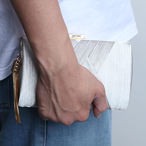Pochette de soirée confortable qui libère vos mains grâce à sa bandoulière