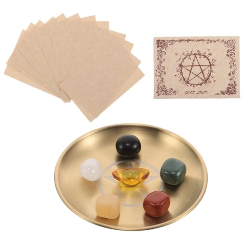 Cabilock Bandeja de Altar Redonda de Metal con Piedras de Cristal para Oración y Meditación Plato Ritual Versátil para Joyería Velas y Ofrendas Diseño Decorativo con Símbolos de Prosperidad