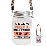 Parfait pour apporter chaleur et lumière à votre jardin ou votre intérieur, cette magnifique lanterne est un cadeau unique qui vous comblera de joie ! Que ce soit pour éclairer votre espace ou créer une atmosphère chaleureuse, cette lampe personnalisée est parfaite pour faire plaisir à vos proches. Fabriquée avec soin, cette lanterne sera résistante et durable.