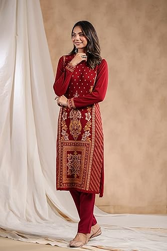 Image of ishin Women's Jacquard Style Ethnic Motifs Straight Winterwear Kurta