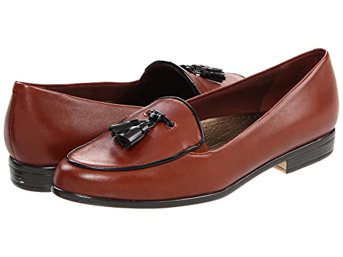 Image of Trotters Women's Leana Loafer Flat