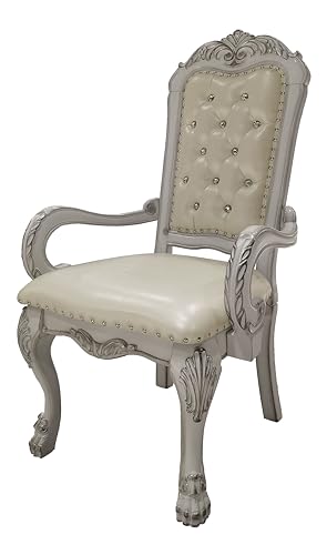 Sillón plegable blanco con estructura de madera