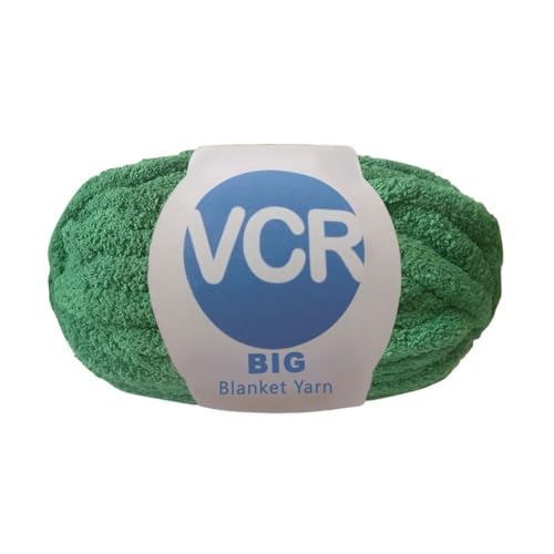 Image of VCR Dark Green Yarn, 200 Grams Big Chunky Hank, 22 Meters Length, Suitable for Knitting Blankets and Pillows, 100% Polyester Yarn Ball for Crochet DIY, Soft Threads, Pack of 1