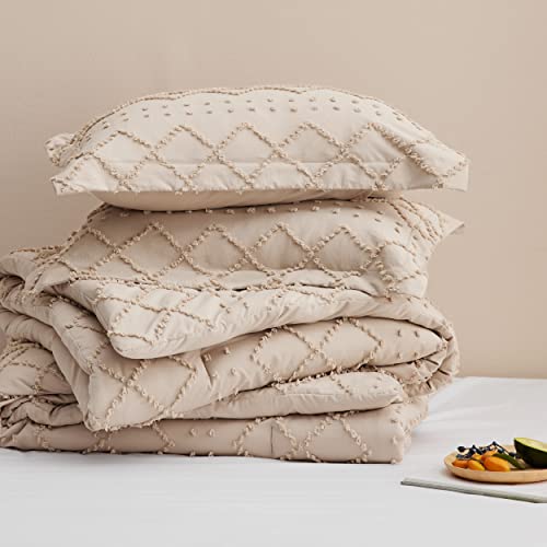 Image of Bedsure Queen Comforter Set - Warm Tan Comforter, Boho Tufted Distressed Vintage Bedding for Kids, 3 Pieces Farmhouse-Style Bed Set for All Seasons, Fluffy Soft Bedding with 2 Pillow Shams