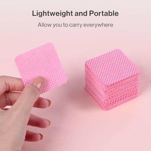 Image of MelodySusie 900Pcs Lint Free Nail Wipes Super Absorbent Soft Non-Woven for Fingernail Polish Remover and Eyelash Extension Wipes for Nail Art