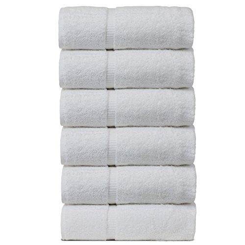 Donna Sharp Full/Queen Polyester Bedding Set - 3 Piece - Bear Walk Plaid Lodge Quilt Set with Quilt and Two Standard Pillow Shams - Fits Queen Size and Full Size Beds - Machine Washable