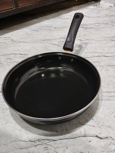 Image of Non-Stick Frying Pan with Handle, Black Interior, Silver Exterior, Kitchen Cookware