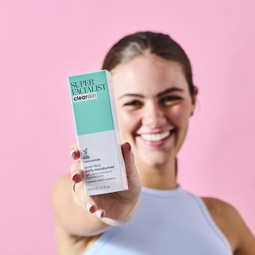 Super Facialist Pore-Fect Daily Moisturiser, Hydrate & Control Oil for Acne Treatment & Blackhead Remover with 3% Niacinamide - Image 4