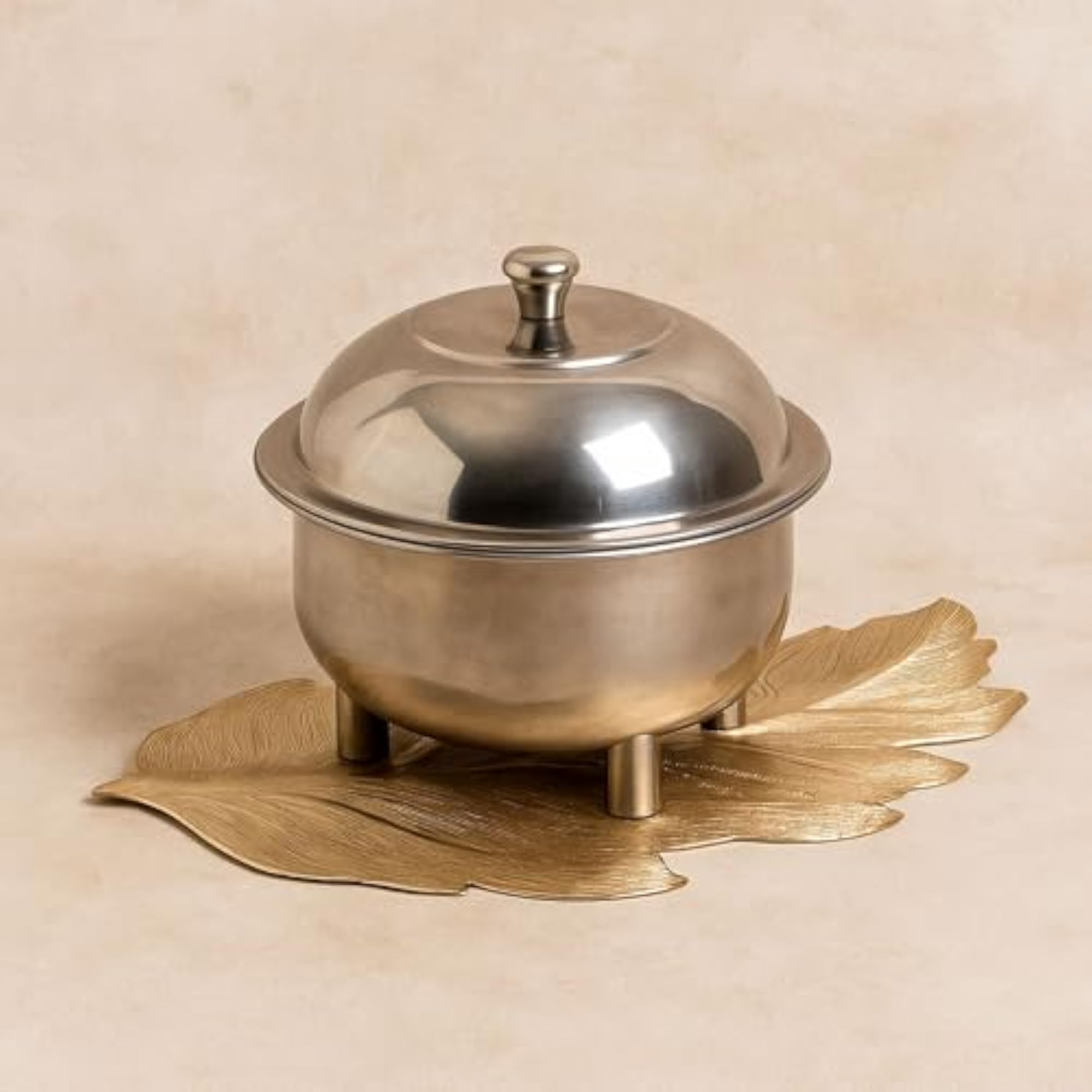Leaf Shaped Set of 6 Table Mats, Gold