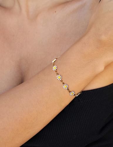 Cute Flower Bracelets for Women 18K Gold Plated Dainty Daisy Flower Chram Bracelet for Women2