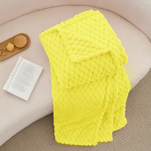 Image of BEDELITE Amber Yellow Throw Blanket for Couch, Soft Cozy Gifts for Women | 3D Jacquard Decorative Fleece Blanket, Super Soft Plush Throws, Cute Birthday Gift for Women, Suitable for All Seasons, 50*60