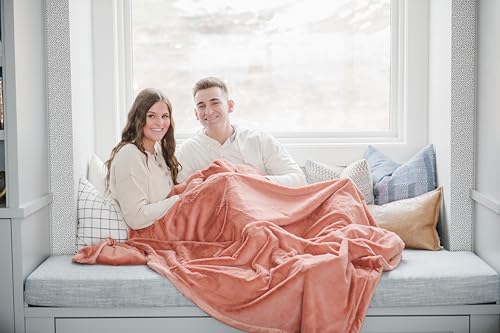 Image of SARANONI Oversized Luxury Blanket | Breathable Super Soft, Lush, Plush Comfy Blankets for Adults | Clay - X-Large 60 inch x 80 inch