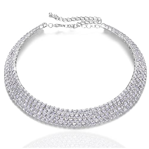 【Design Unico ed Elegante】Design squisito con strass a 4 file incorporato, questo girocollo con strass ti fa sembrare più abbagliante e bello alla luce del sole. Semplice ma elegante, può essere abbinato ad abiti formali, casual o da sposa per mostrare facilmente la tua femminilità, aggiungere eleganza a te e ricevere più complimenti.