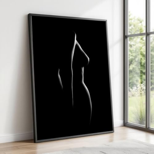 Tableau mural femme pour rompre la monotonie des murs blancs de chambre