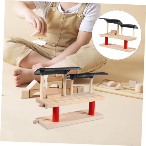 Station simulation en bois à offrir pour un anniversaire créatif