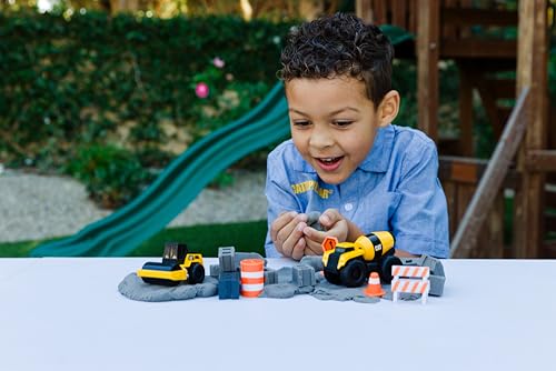 Image of CAT Construction Toys, Dig N' Build Concrete Playset with 10 Oz of Compound, 2 Little Machine Vehicles, Ages 3+