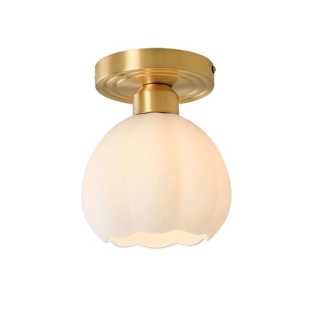 Plafonnier laiton brossé et verre blanc laiteux moderne design nordique E27