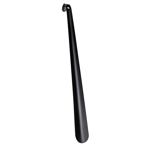 WENKO Extra long shoe horn for putting on shoes without bending over and saving the back, length 58.5 cm, stainless steel with hole for hanging, ideal for the entrance hallway, black