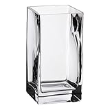 Los jarrones de cristal son los grandes protagonistas esta temporada para reforzar el efecto ornamental de tu decoración.
