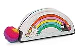 Das Regenbogen-Mäppchen aus der Theodor & Friends Kollektion ist ein richtiger Hingucker! Ein farbenfroher Pom-Pom am Verschluss des Mäppchens, die Einhörner Yin und Yang und ein Regenbogen im Comic-Stil runden das Design des coolen Mäppchens ab.