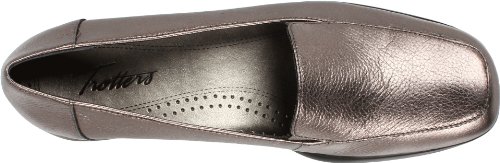Image of Trotters Women's Jenn Loafer
