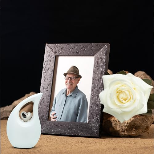 KEEPSAKE COMPANY Weiße, Matte, tropfenförmige kleine Mini-Urnen für menschliche Asche mit silbernem Herz (7,6 cm Höhe) – Urne – Bestattungsurne – kleine Haustierurne – ERN, weiß