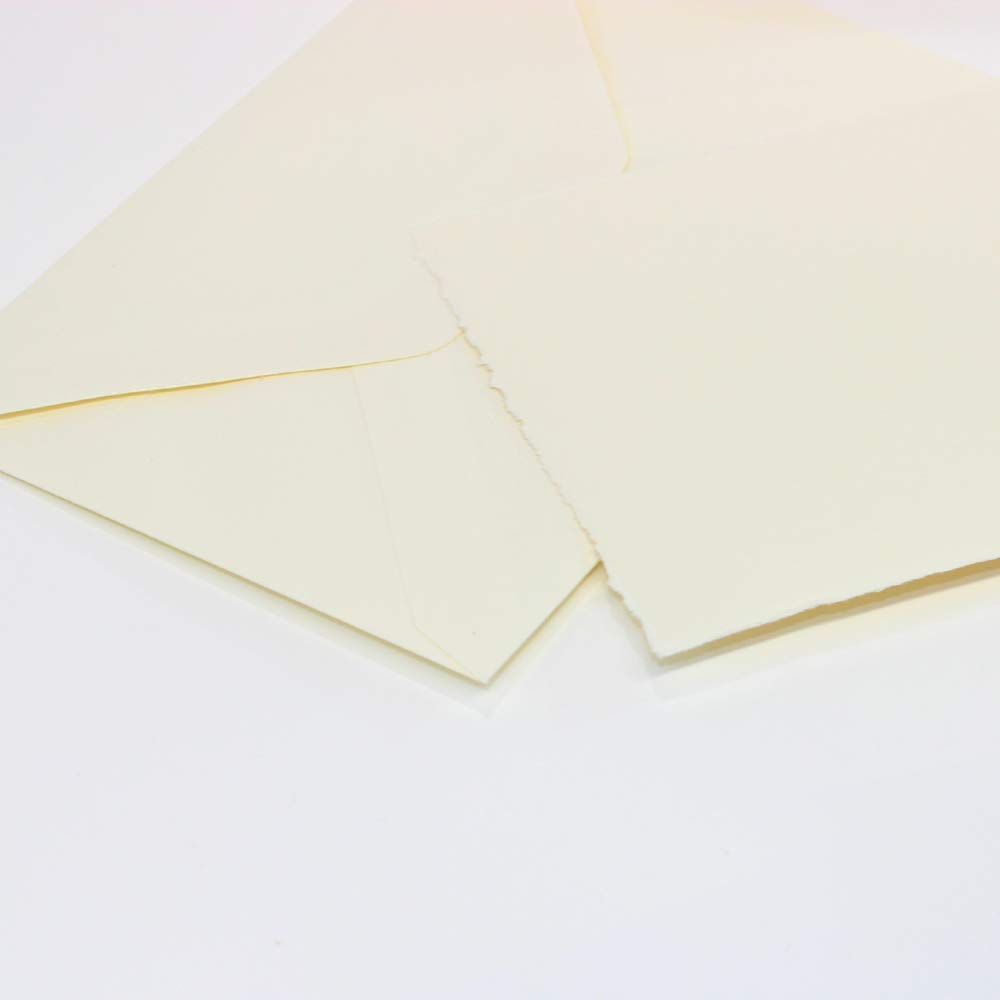 Medioevale Set di biglietti con buste formato medio bordi decorati avorio