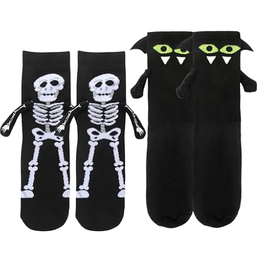 Xmart 2 Pares Halloween Novedad Calcetines Magnéticos MurciéLago y Calavera Calcetines Divertidos Tomados de la Mano Adecuado para Juegos de Rol con Temática de Terror y Fiestas de Halloween | Ya disponible en tu tienda friki favorita! En mundofriki.es! Xmart 2 Pares Halloween Novedad Calcetines Magnéticos MurciéLago y Calavera Calcetines Divertidos Tomados de la Mano Adecuado para Juegos de Rol con Temática de Terror y Fiestas de Halloween | Ya disponible en tu tienda friki favorita! En mundofriki.es!