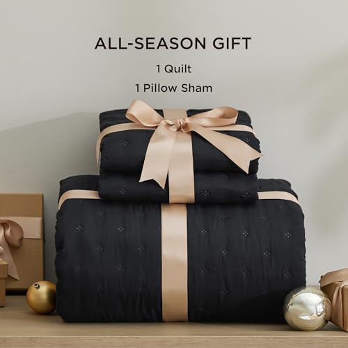 Image of Bedsure Twin Quilt - Ultra Soft Twin XL Quilt Bedding for Dorm Decor, Lightweight All-Season Comforter, Black Bedspread Coverlet with Clover Pattern, 68 x 86 Inches