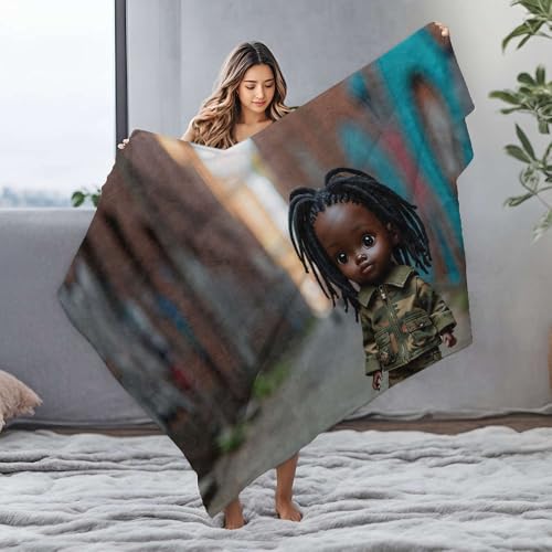 PKRD Couverture en flanelle pour grand lit (150 x 200 cm) avec motif camouflage et inscription « A Doll in a urban street »
