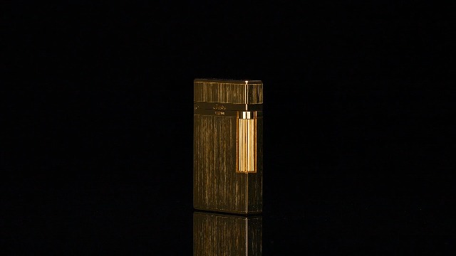 Encendedor clásico de latón con llama ajustable miniatura 7