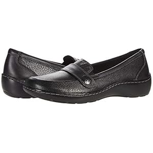 Clarks Womens Cora Daisy Loafer