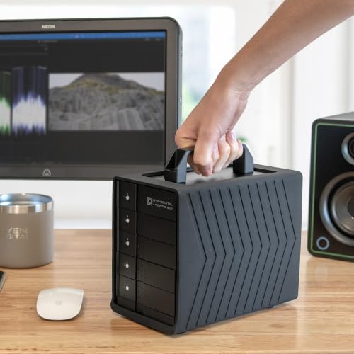 Image of Fortis 5C 5-Bay USB-C (USB 3.2) 120TB External Hard Drive Array