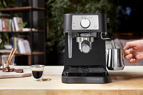 De'Longhi Stilosa EC 260.BK – traditionelle Siebträgermaschine inkl. Tamper, Espressomaschine mit professionellem Milchaufschäumer, für Espressopulver oder ESE Pads, 1 l Wassertank, schwarz – Bild 6