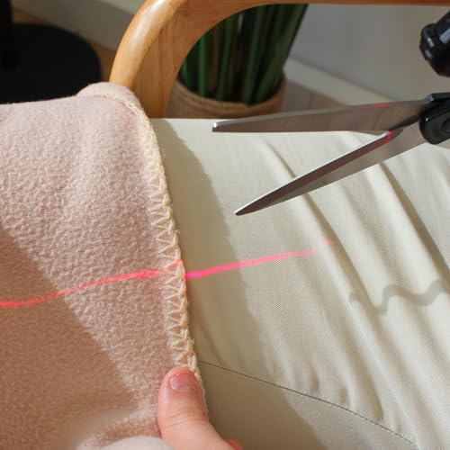FISHTEC Schere mit Laserführung - Zeichnet eine gerade Linie auf der zu schneidenden Fläche - Klingen aus Edelstahl - Ergonomischer Griff - Für Küche, Näharbeiten, Freizeitbeschäftigung - 22 CM