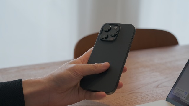 Amazon.co.jp: CASEFINITE THE FROST AIR フロストエア iPhone 12/12