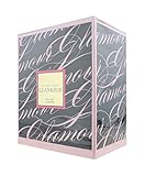 Disfrutar de su fantasía de apuntalar la pasarela como una modelo de la celebridad con el uso de Victoria? s Secret Glamour para la mujer. Se trata de un perfume floral afrutado inesperado que combina mango exuberante y gardenia con vapor ámbar. Notas de ámbar vapor, gardenia sensual y exótico mango.