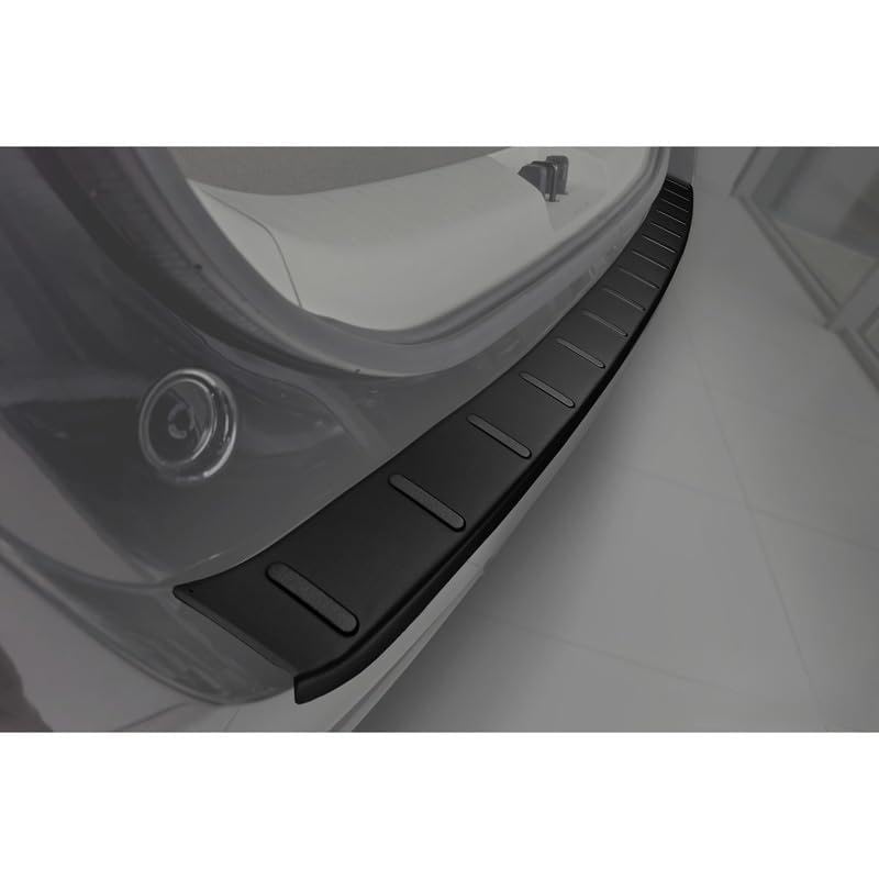 Seuil de coffre inox noir mat idéal pour charger le coffre du Forthing U-Tour