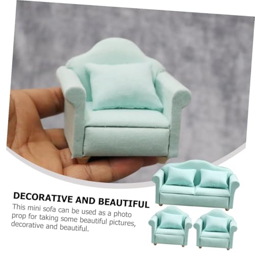 Décor vert pour mini maison avec ce superbe canapé miniature 1/12