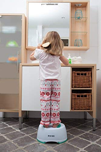 Step Stool for Children | Anti-Slip Top and Bottom | Easy Hygienic Cleaning | Free Potty Training eBook | Perfect Height for Toddler Toilet Training or Kids Bathroom and Kitchen (Green)