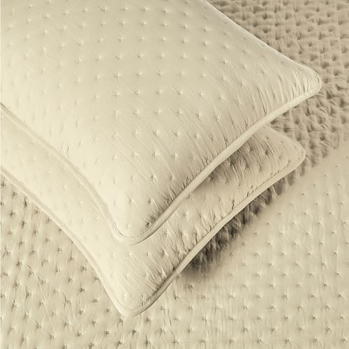 Image of Amazon Basics Brushed Microfiber Quilt Set, Extra Soft with Natural Texture, 3-Piece, Queen /Full, Beige