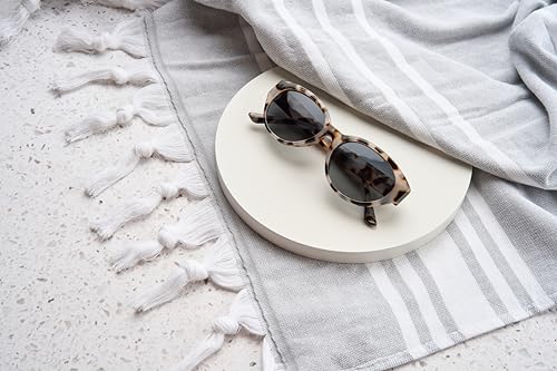 Peepers by PeeperSpecs Women's Villa Polarized Round Sunglasses, 0.004